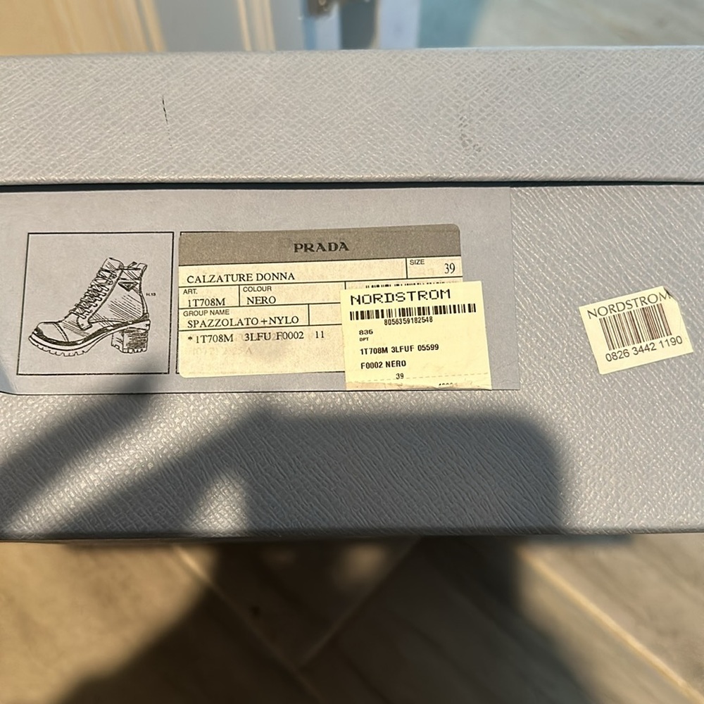 Prada boots - Picture 6 of 8